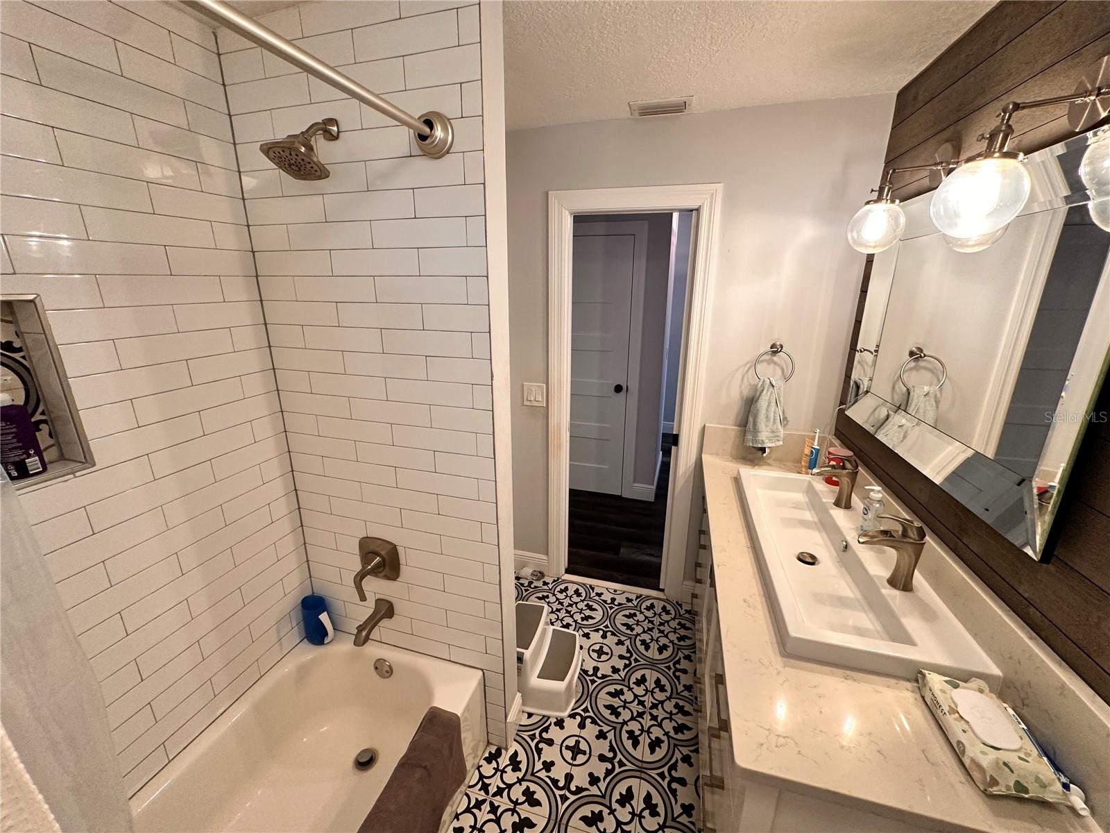 BAY PORT COLONY PH II UN I - Residential