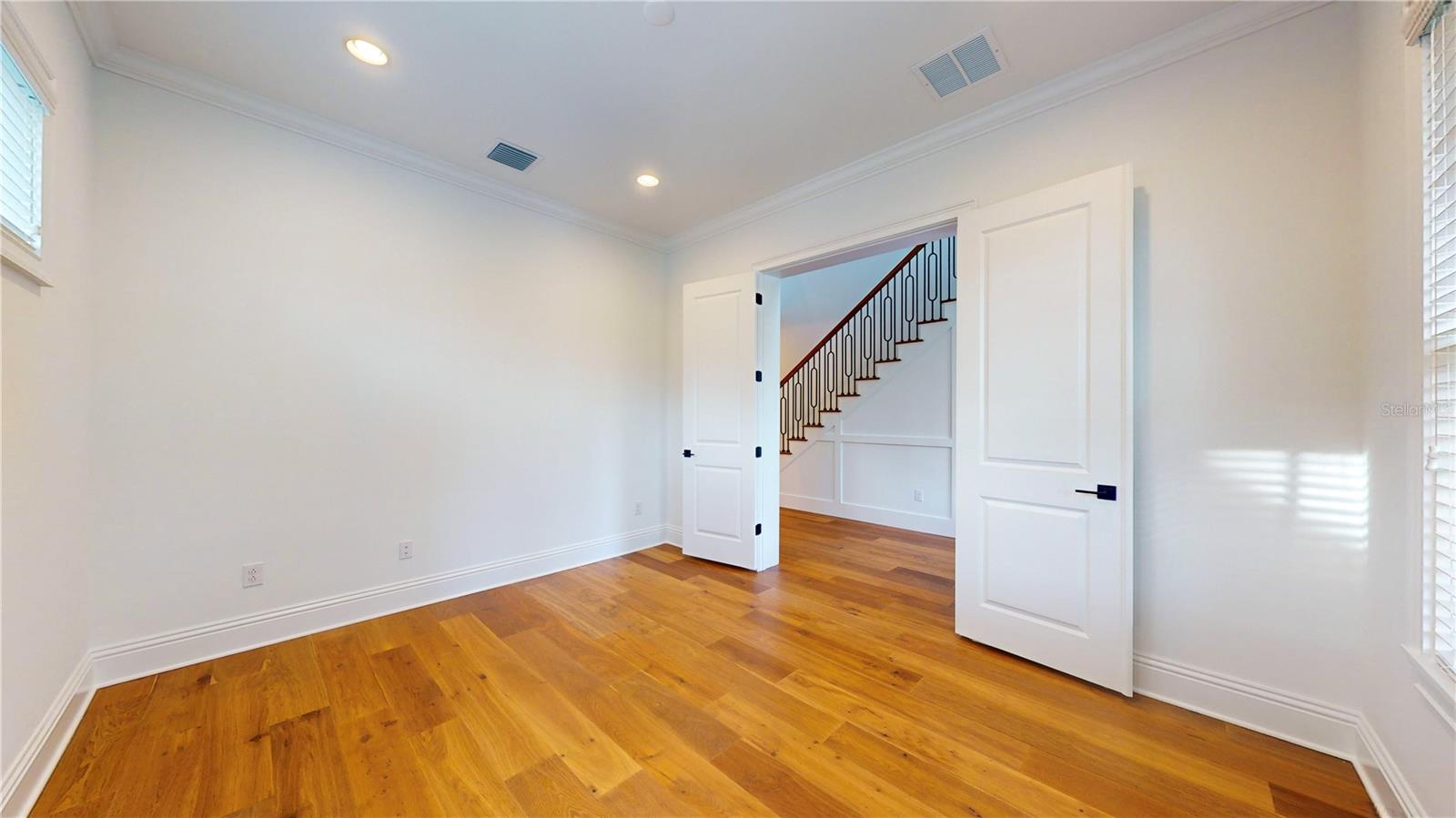 SNELL ISLE BRIGHTBAY - Residential