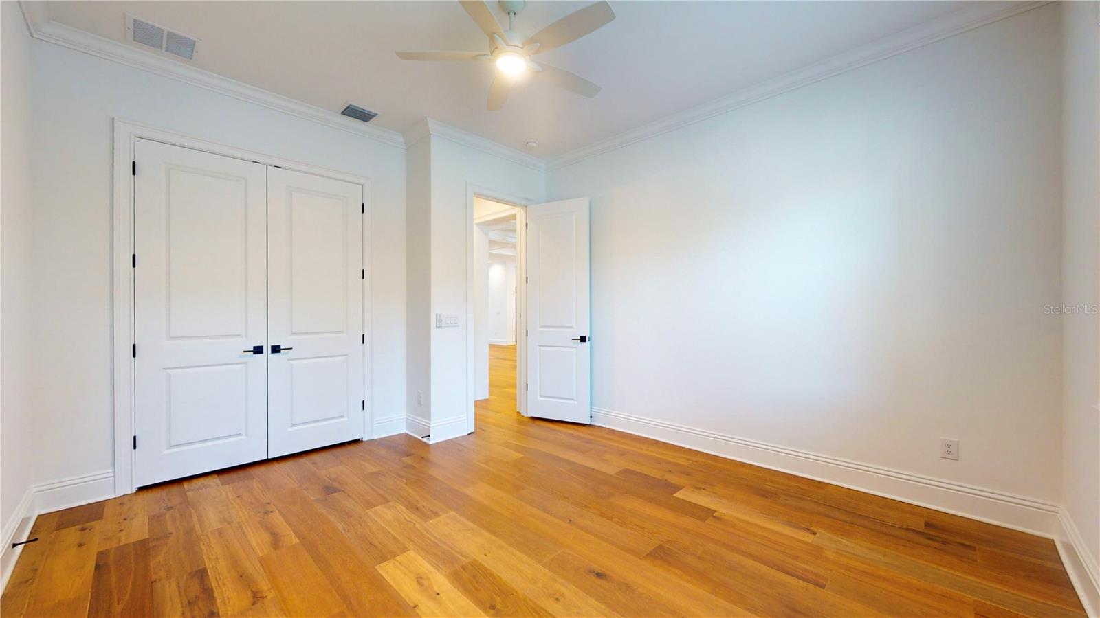 SNELL ISLE BRIGHTBAY - Residential