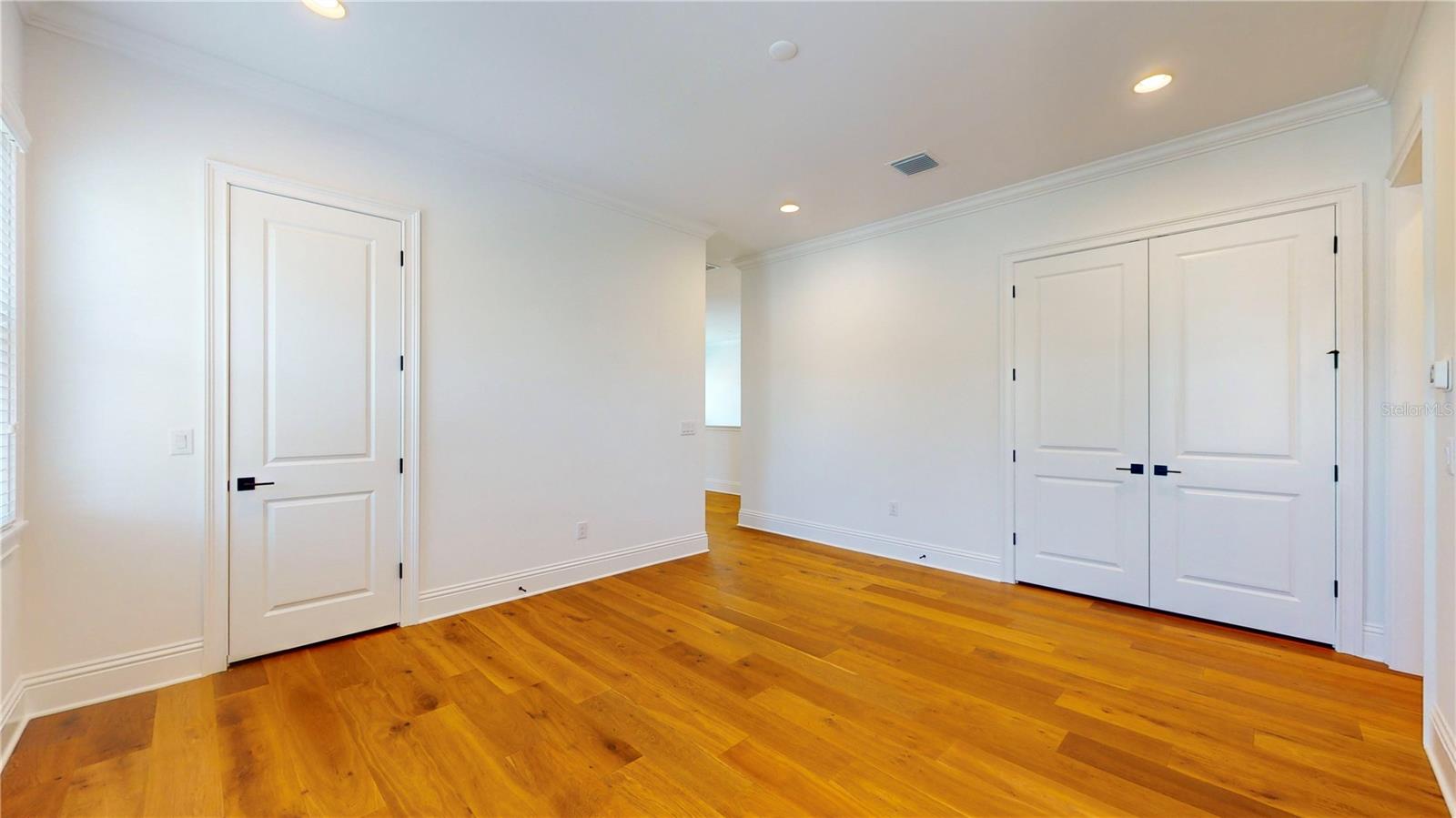 SNELL ISLE BRIGHTBAY - Residential