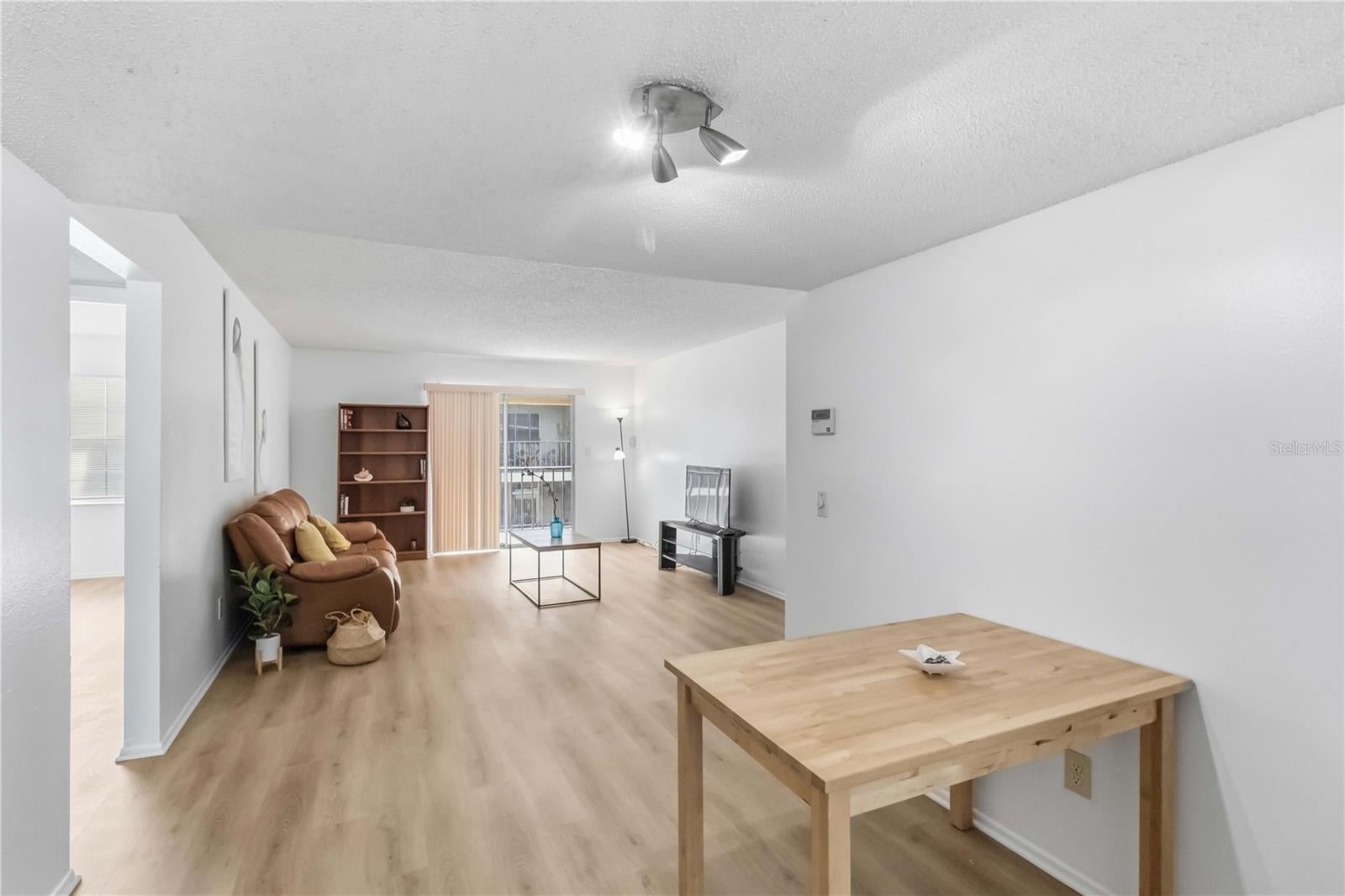 14462 REUTER STRASSE CIRCLE 607