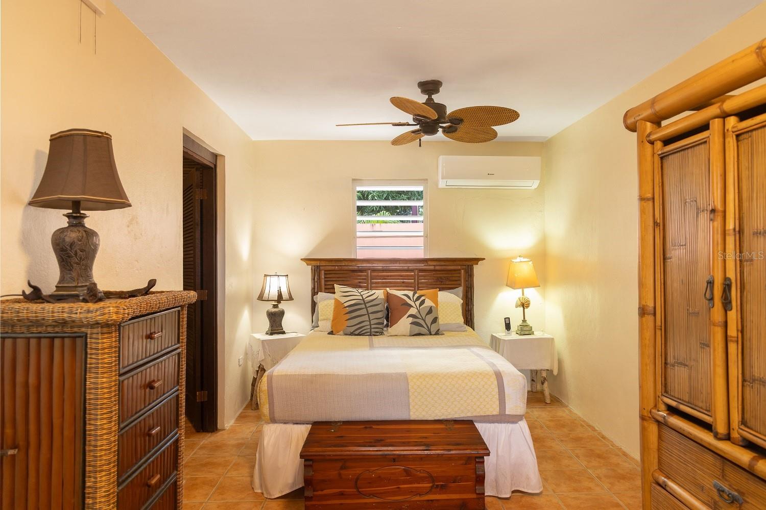 LOS CHIVOS - Residential