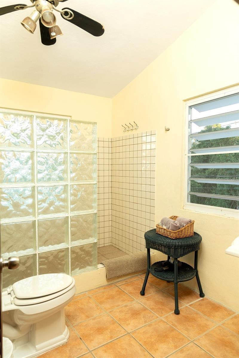 LOS CHIVOS - Residential