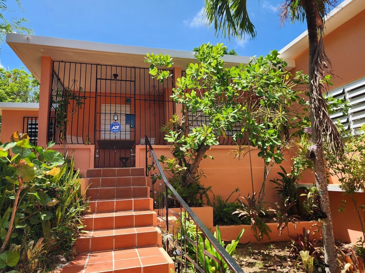 LOS CHIVOS - Residential