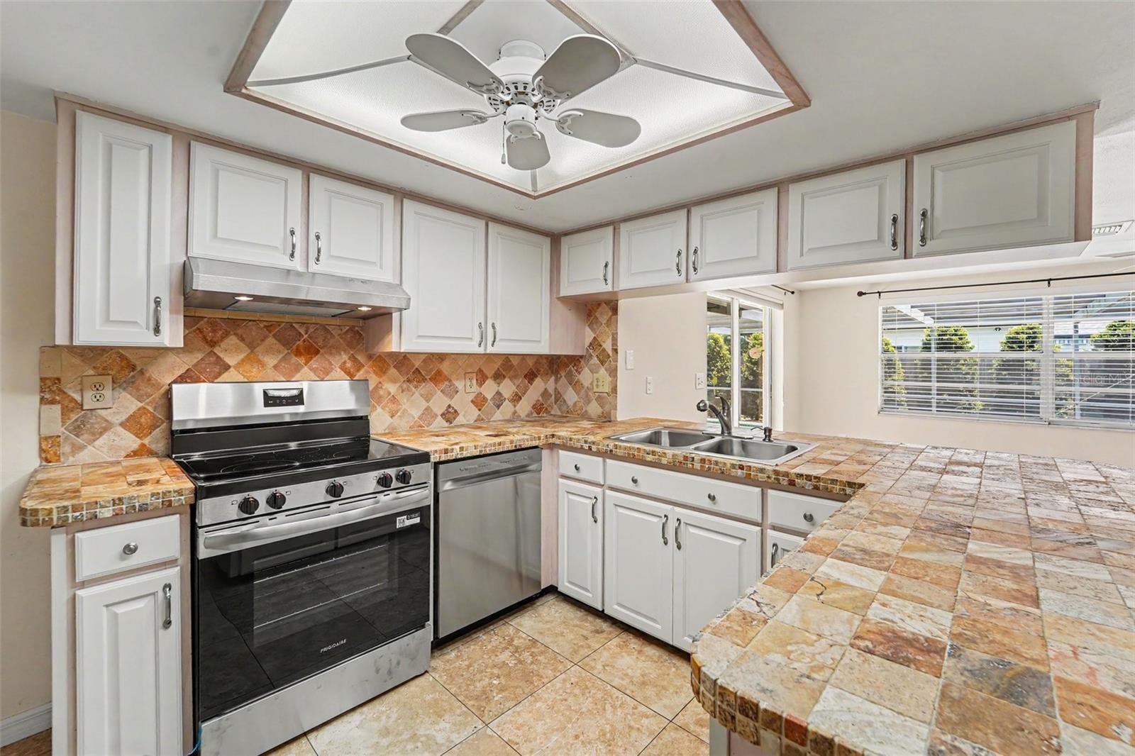 PARK LAKE ESTATES - Residential