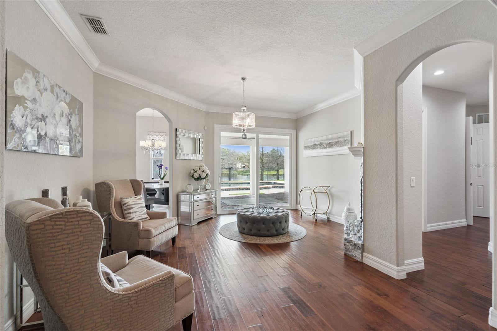 BRONSONS LNDGS F & M - Residential