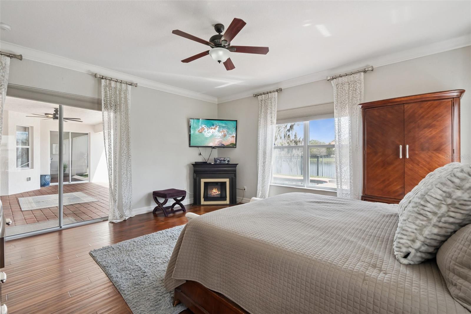 BRONSONS LNDGS F & M - Residential