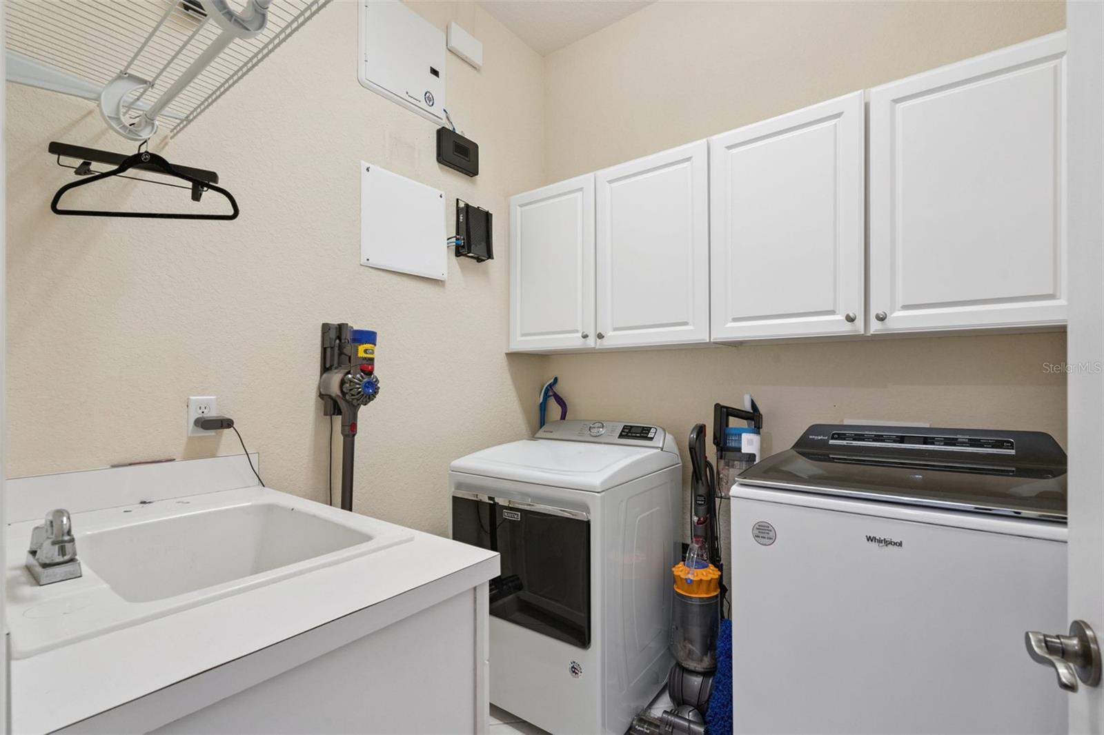 BRONSONS LNDGS F & M - Residential