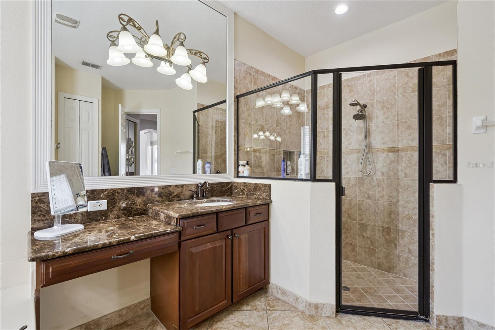 BRONSONS LNDGS F & M - Residential