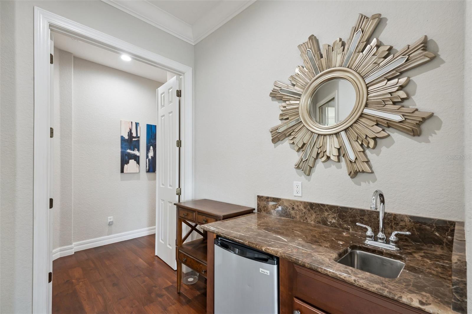 BRONSONS LNDGS F & M - Residential