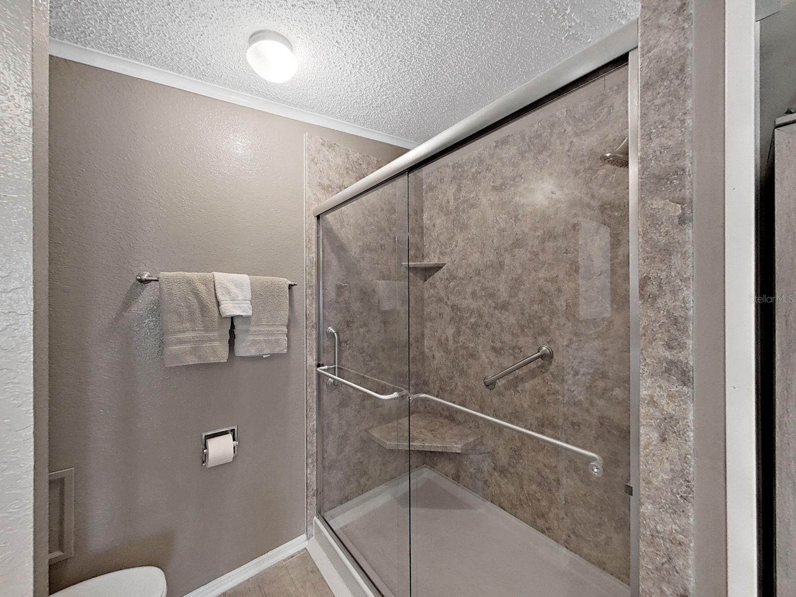 FOXWOOD LAKE ESTATES - Residential