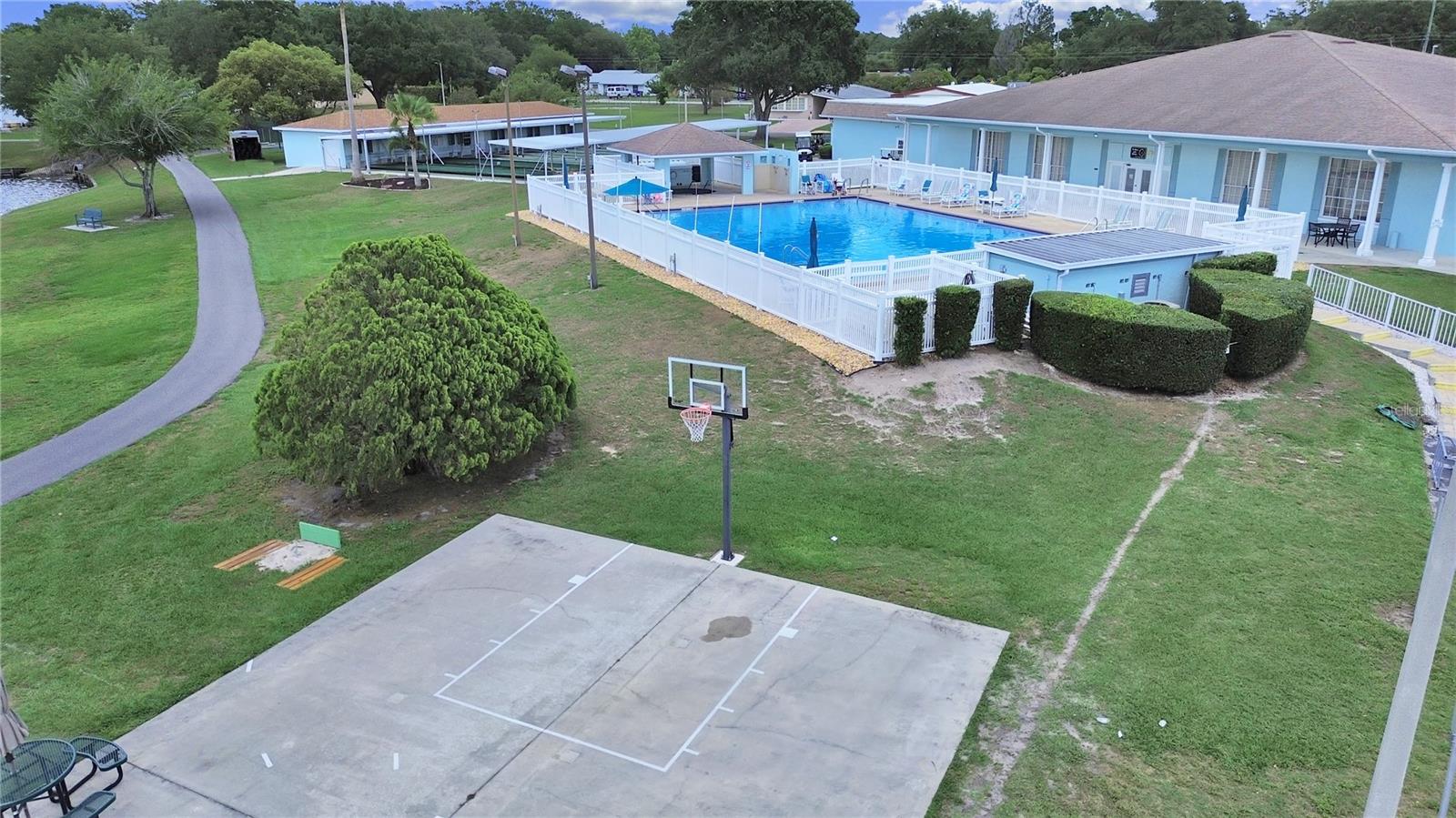 FOXWOOD LAKE ESTATES - Residential