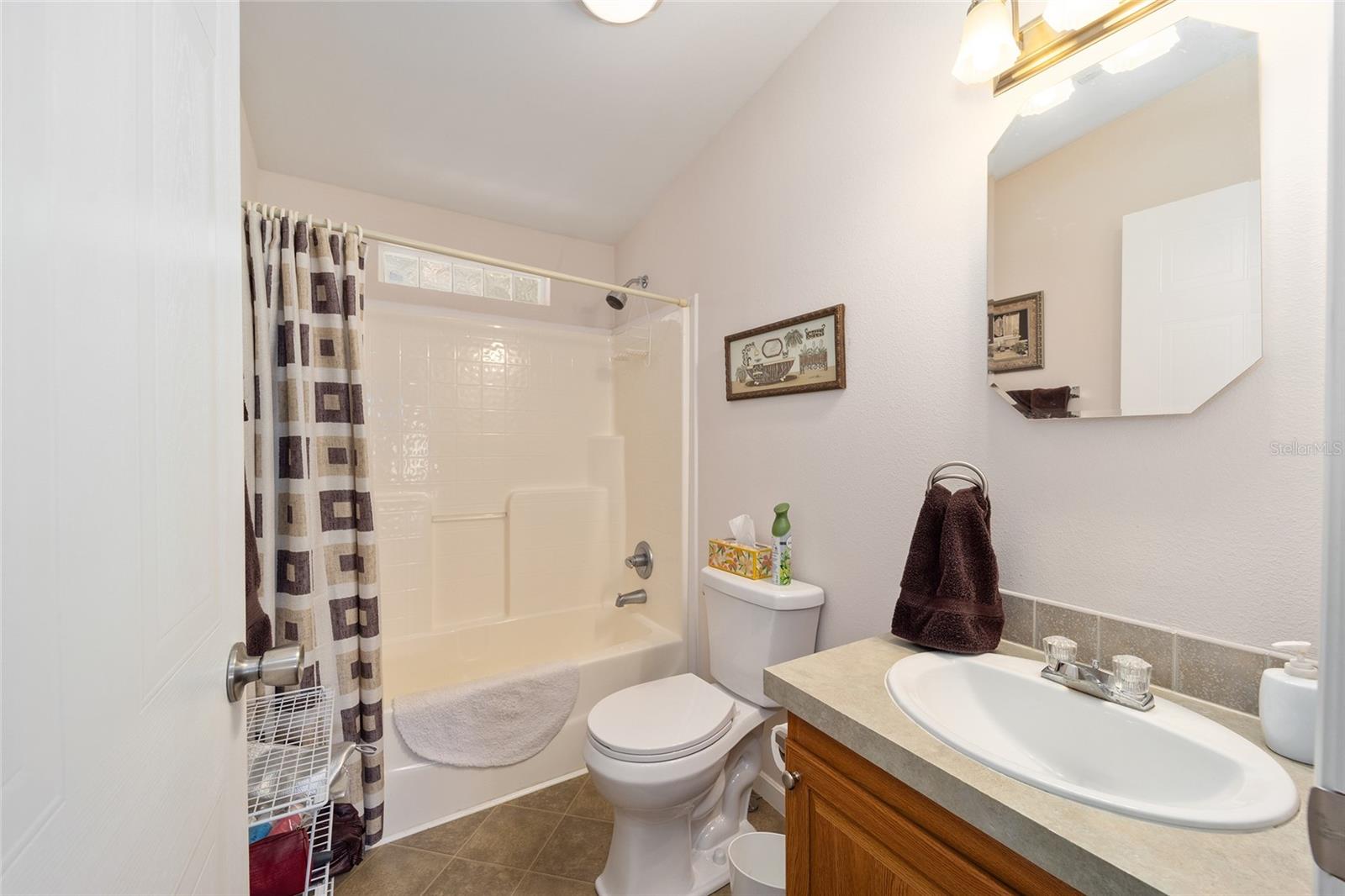 ON TOP OF THE WORLD - Residential