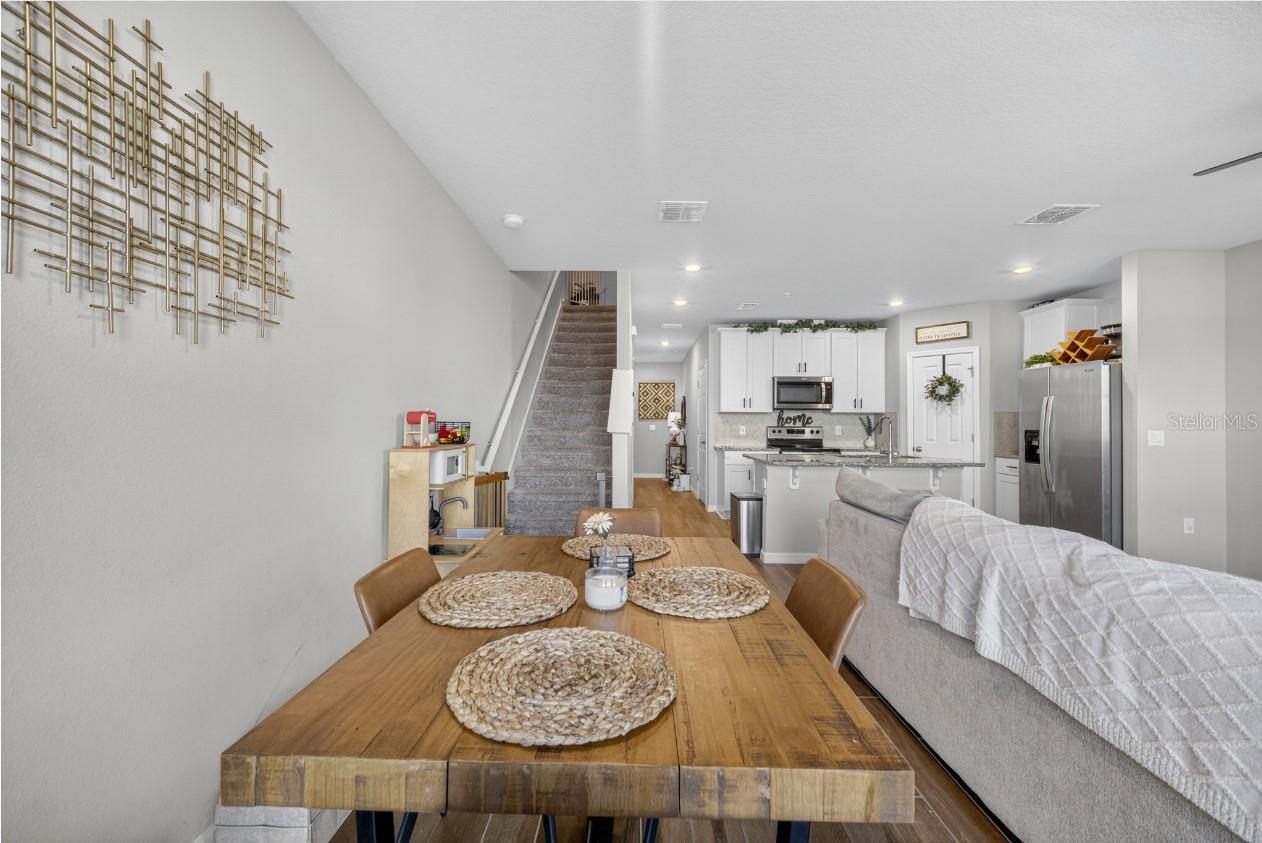 PRAIRIE MDWS - Residential