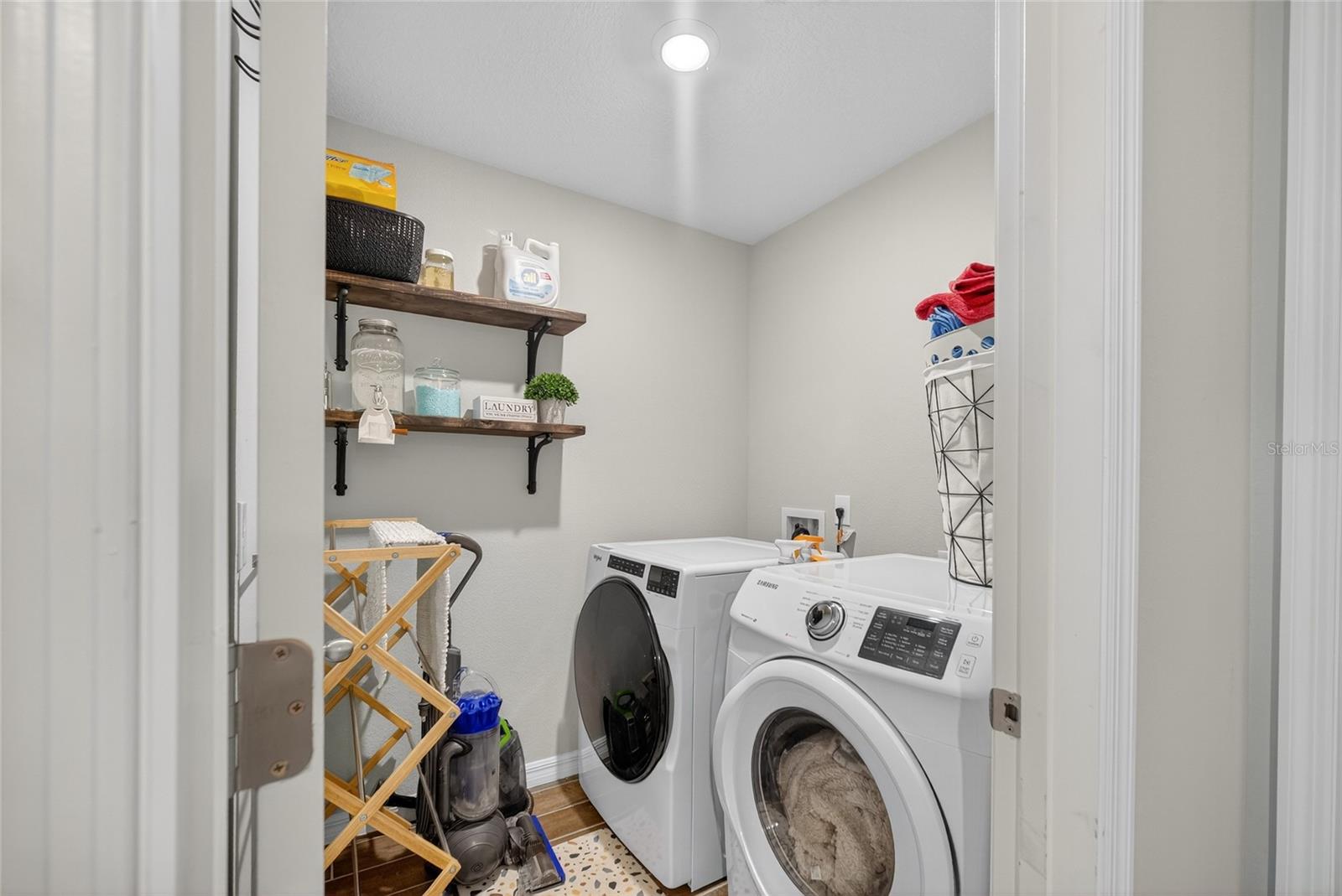 PRAIRIE MDWS - Residential