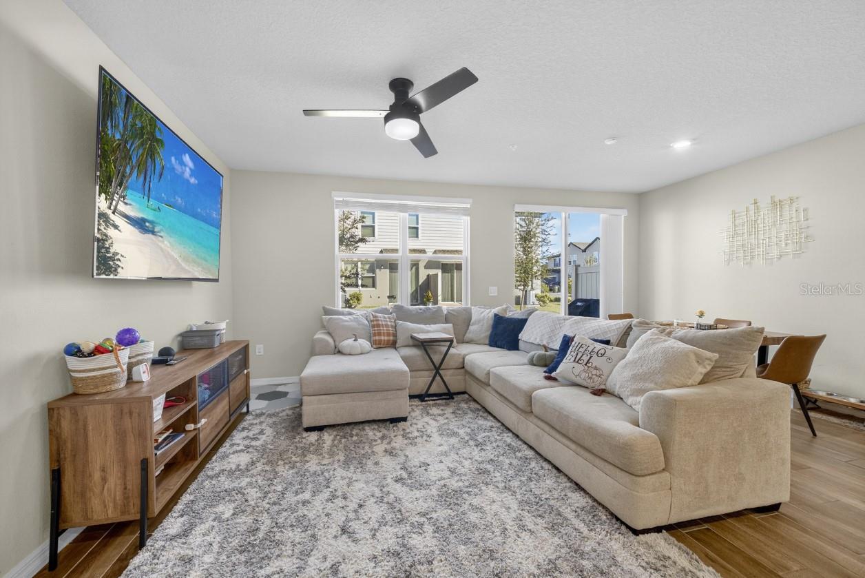 PRAIRIE MDWS - Residential