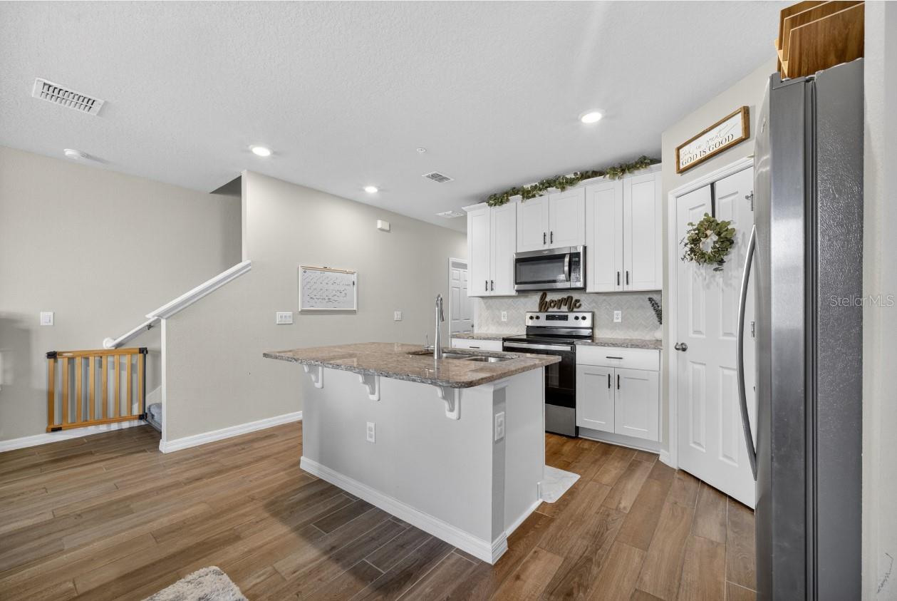 PRAIRIE MDWS - Residential