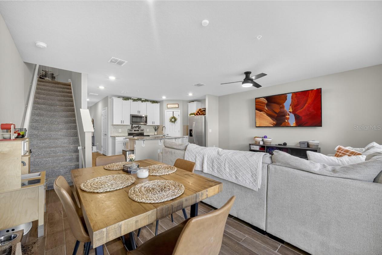 PRAIRIE MDWS - Residential