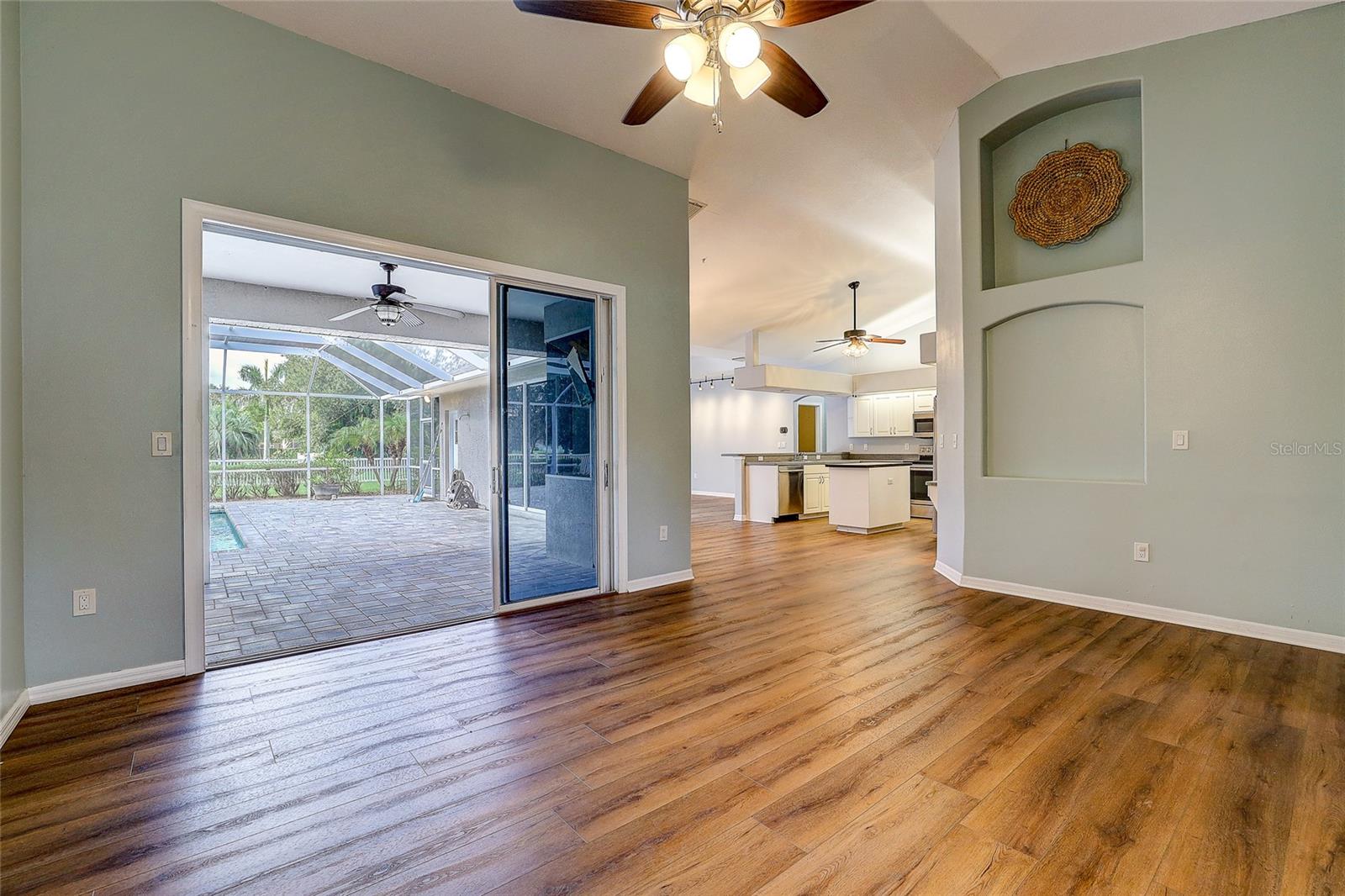 143 MILL RUN E, BRADENTON, FL, 34212 2 143 MILL RUN E