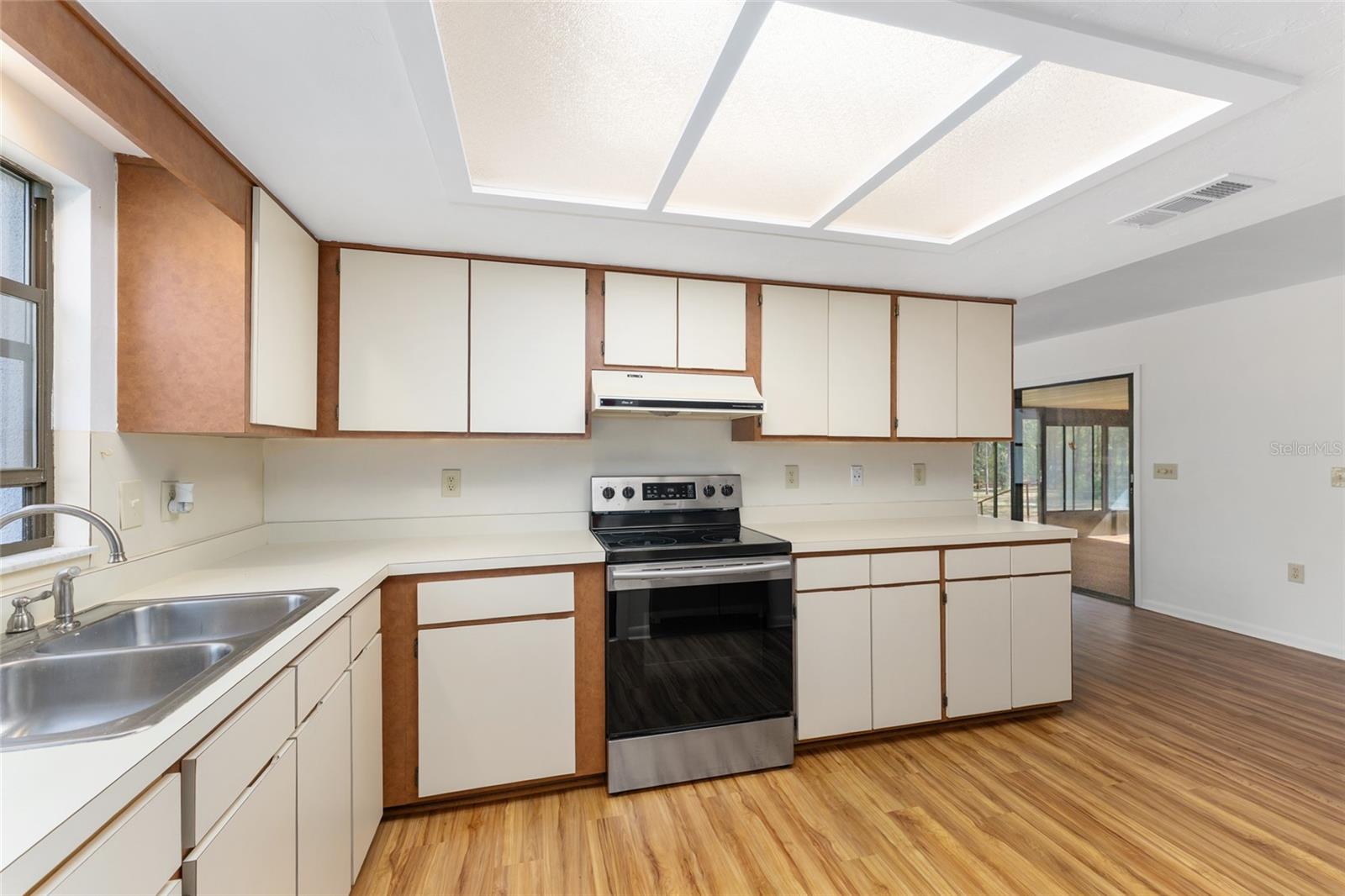 RAINBOW SPGS - Residential