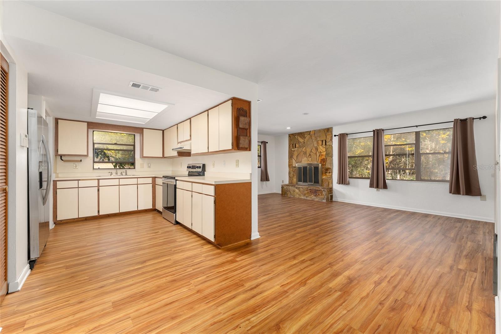 RAINBOW SPGS - Residential