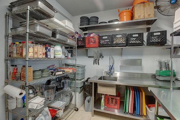 DEWEY - Commercial Sale