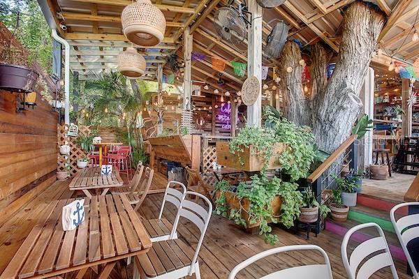 DEWEY - Commercial Sale