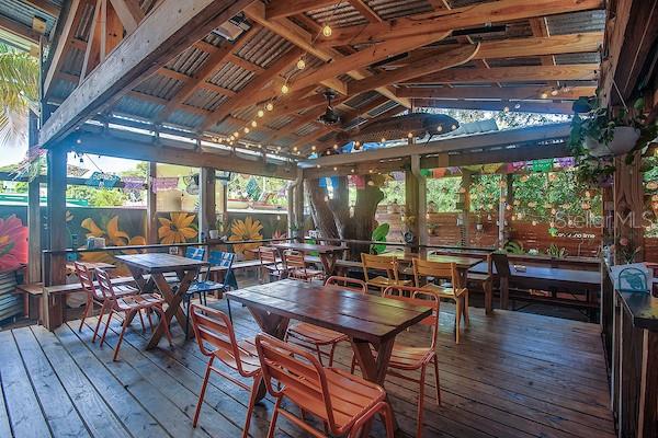 DEWEY - Commercial Sale