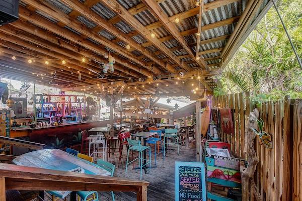 DEWEY - Commercial Sale