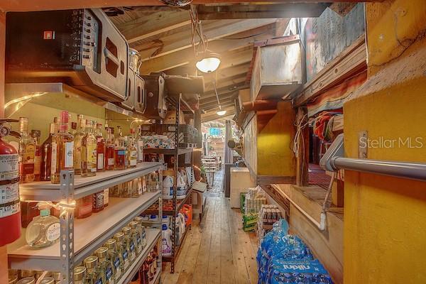 DEWEY - Commercial Sale