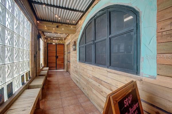 DEWEY - Commercial Sale