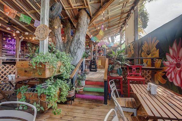 DEWEY - Commercial Sale