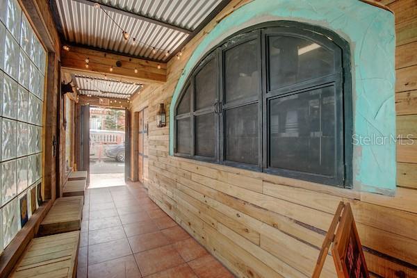 DEWEY - Commercial Sale