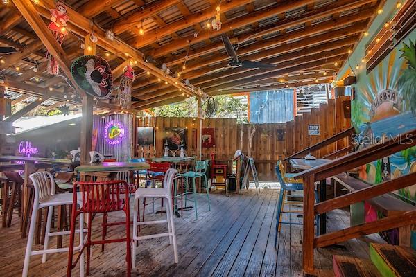 DEWEY - Commercial Sale