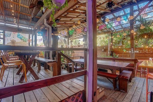 DEWEY - Commercial Sale