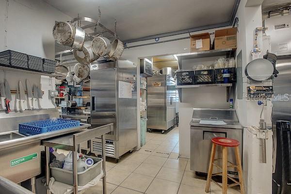 DEWEY - Commercial Sale