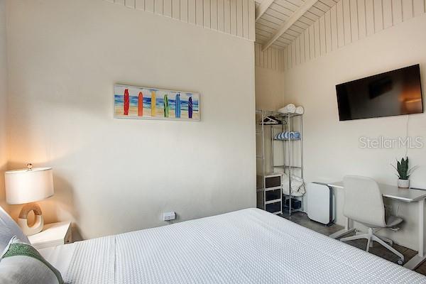 DEWEY - Commercial Sale