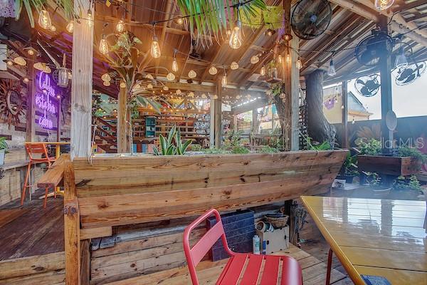 DEWEY - Commercial Sale