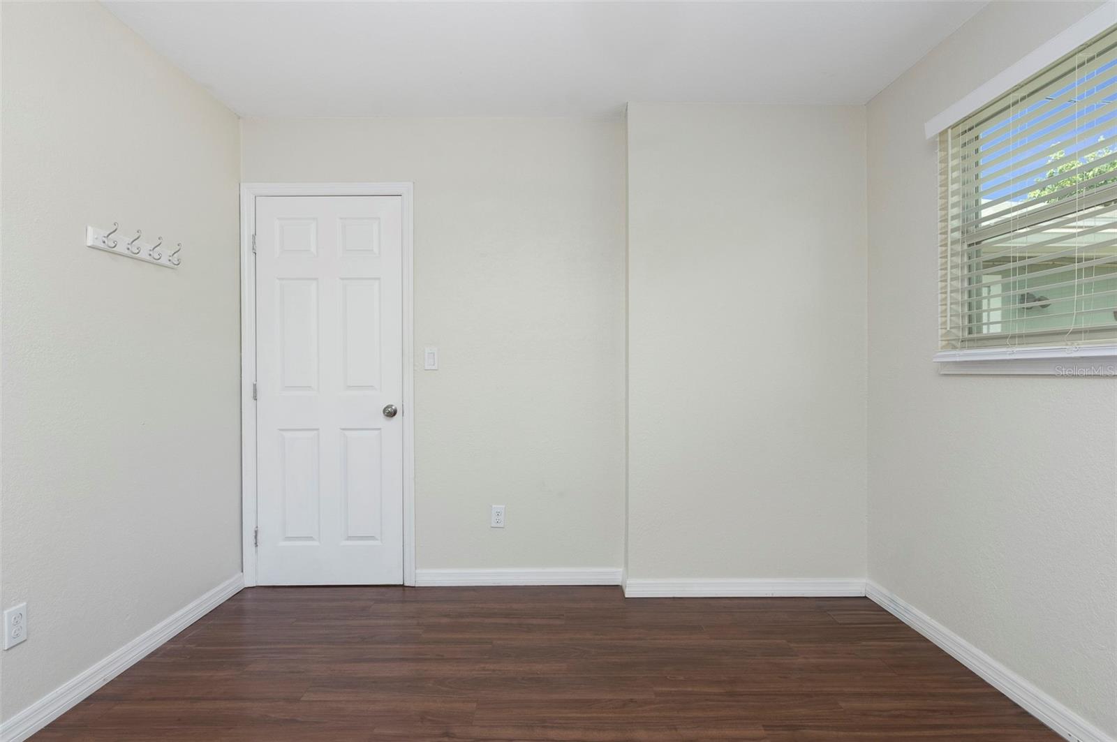 CRESTMONT - Residential