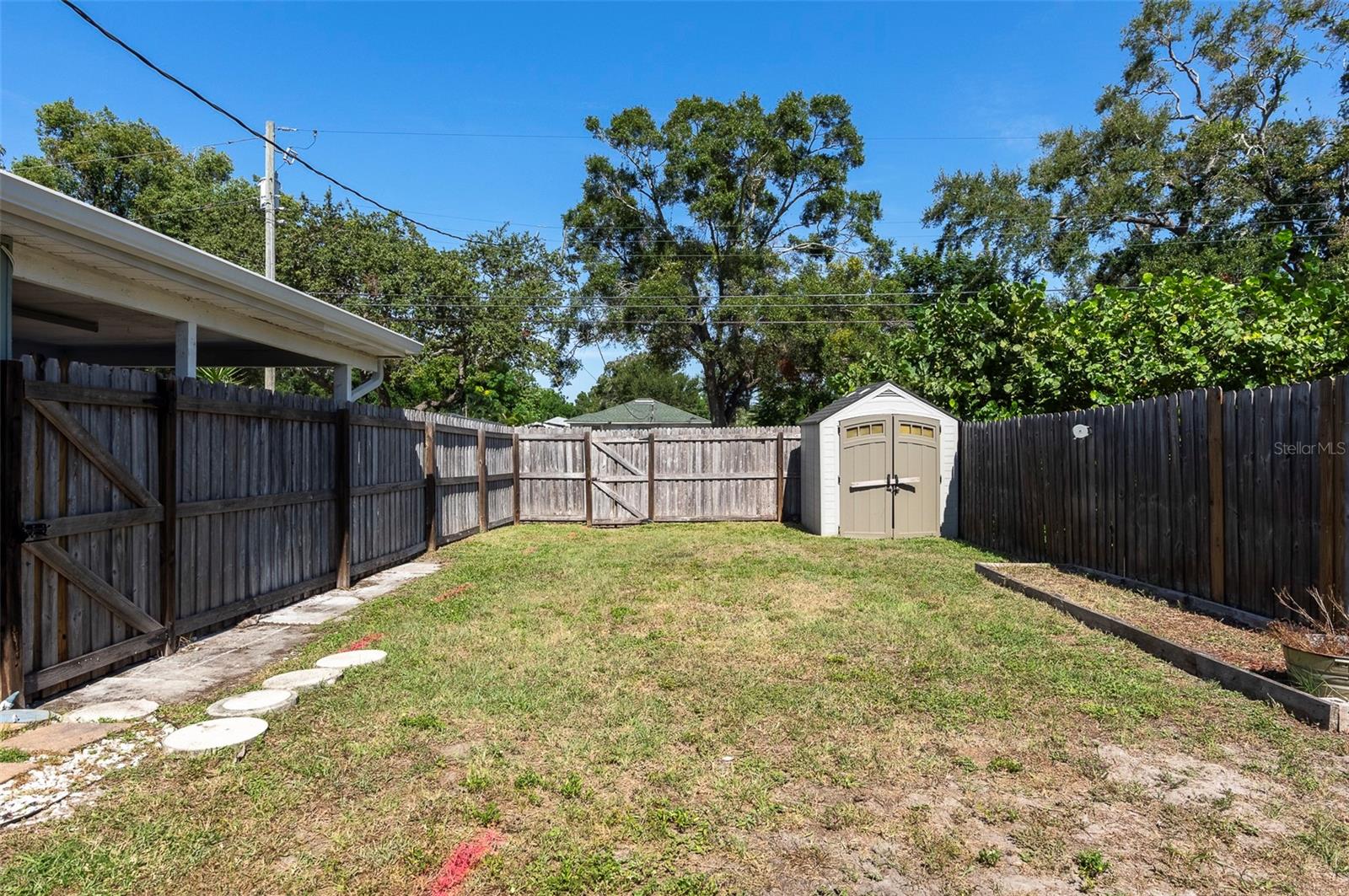 CRESTMONT - Residential