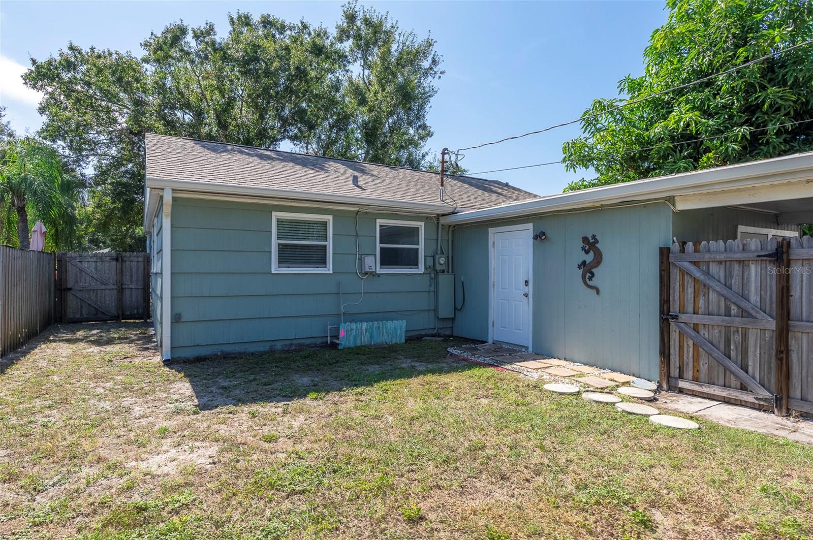 CRESTMONT - Residential