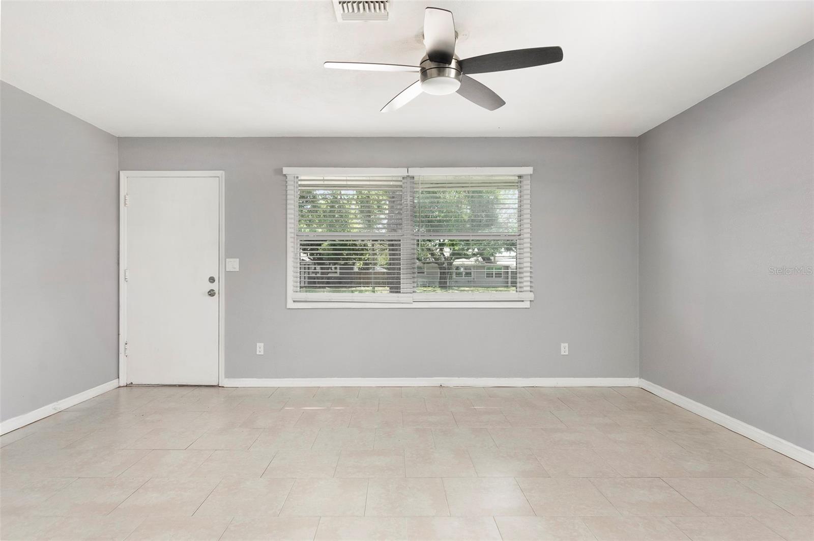 CRESTMONT - Residential