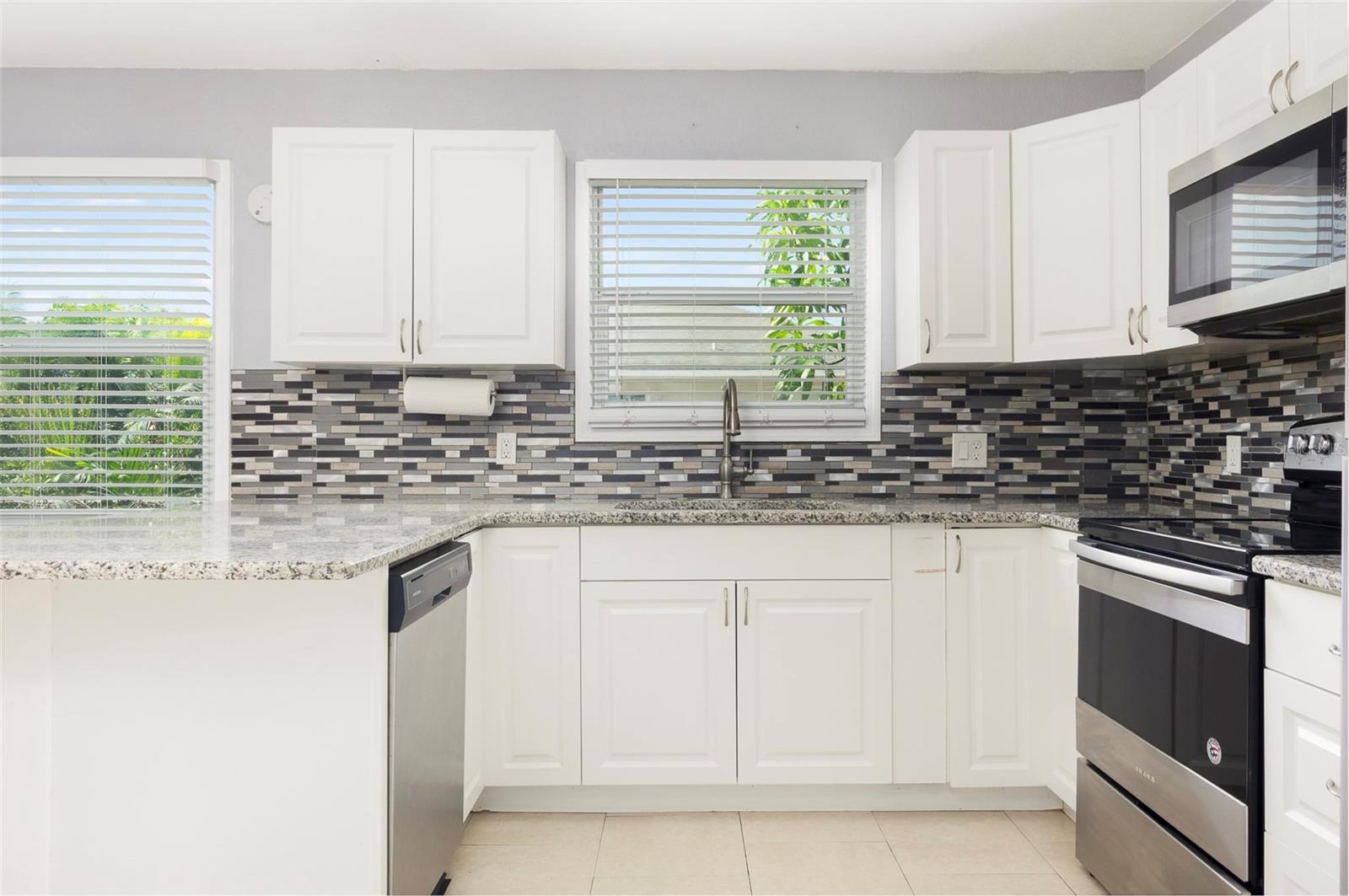 CRESTMONT - Residential