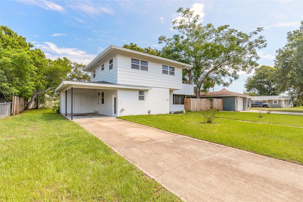 Photo of 1318 Killian Street, Daytona Beach, FL 32114 (MLS # V4951413)