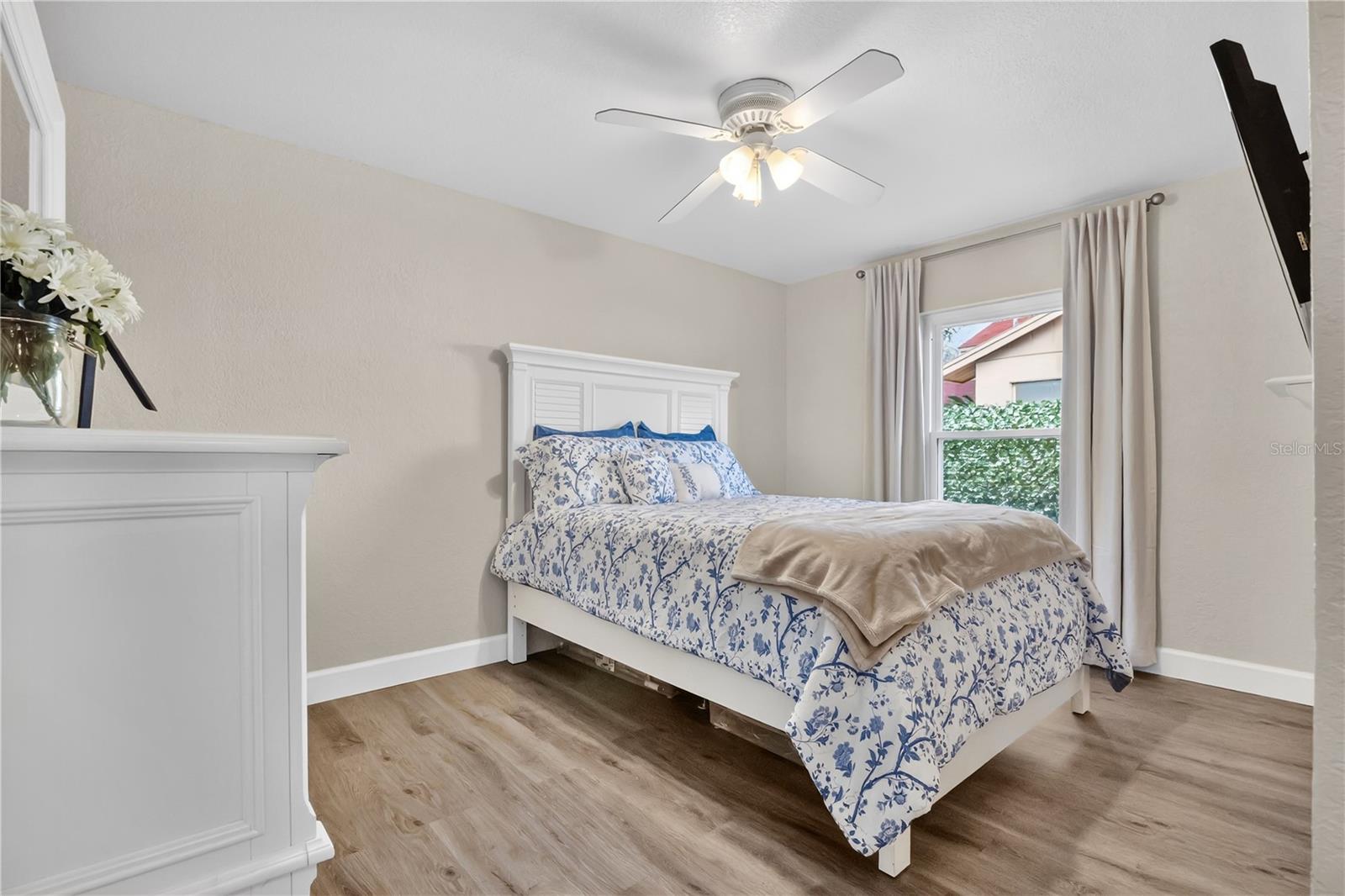 SILVER WOODS PH 03 - Residential