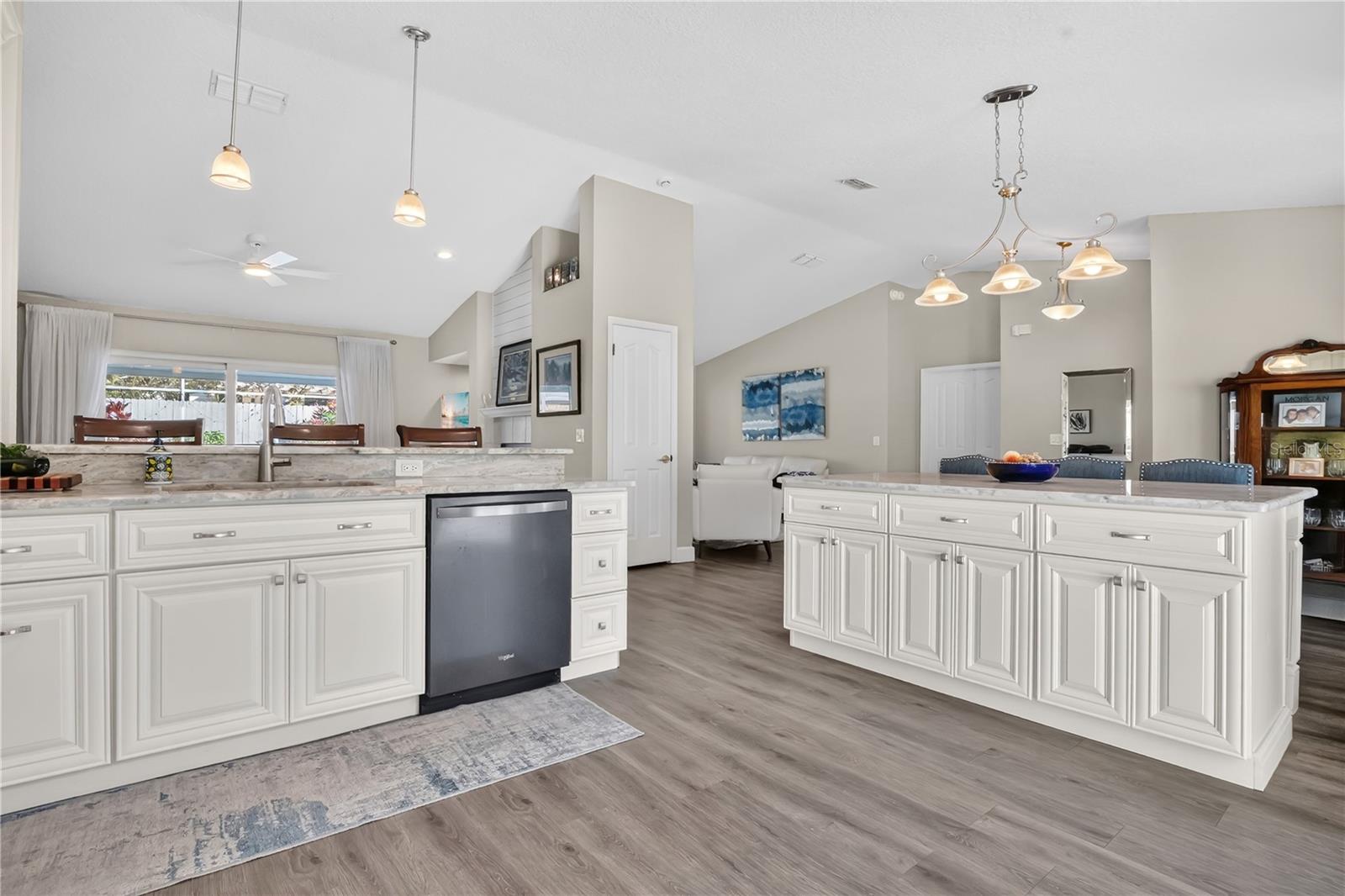 SILVER WOODS PH 03 - Residential