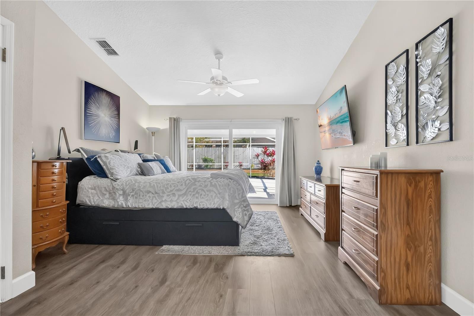 SILVER WOODS PH 03 - Residential