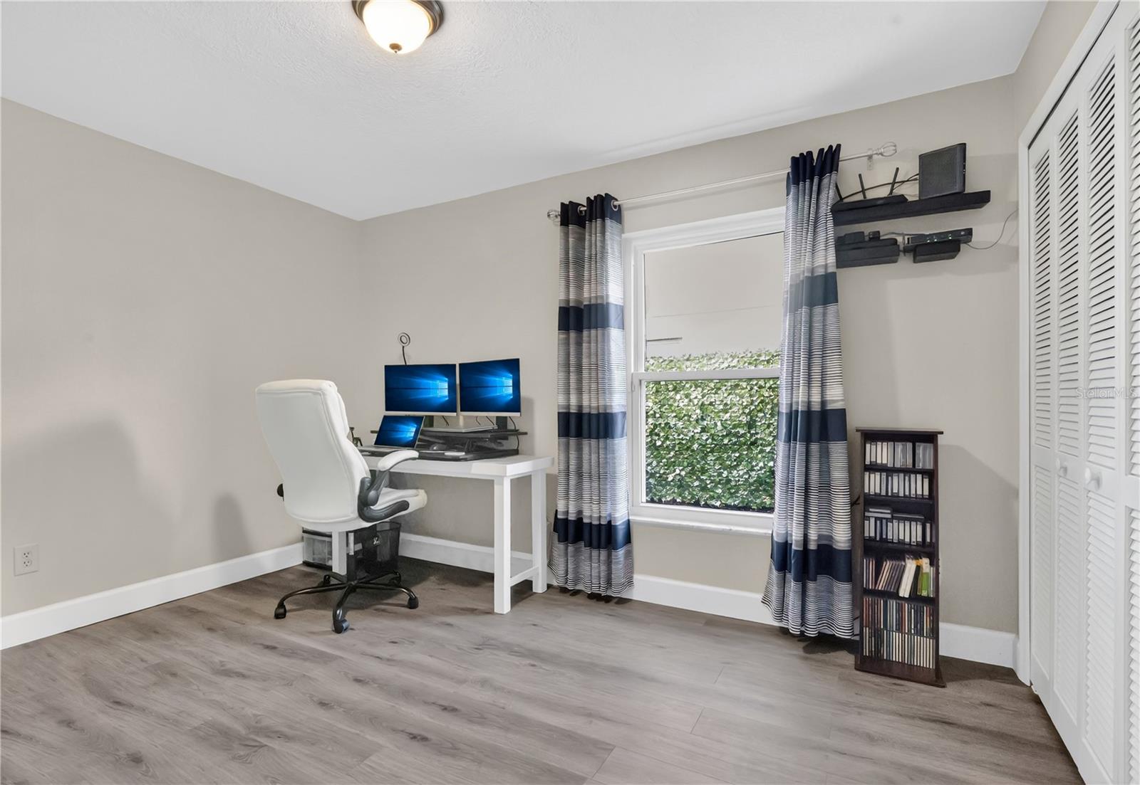 SILVER WOODS PH 03 - Residential