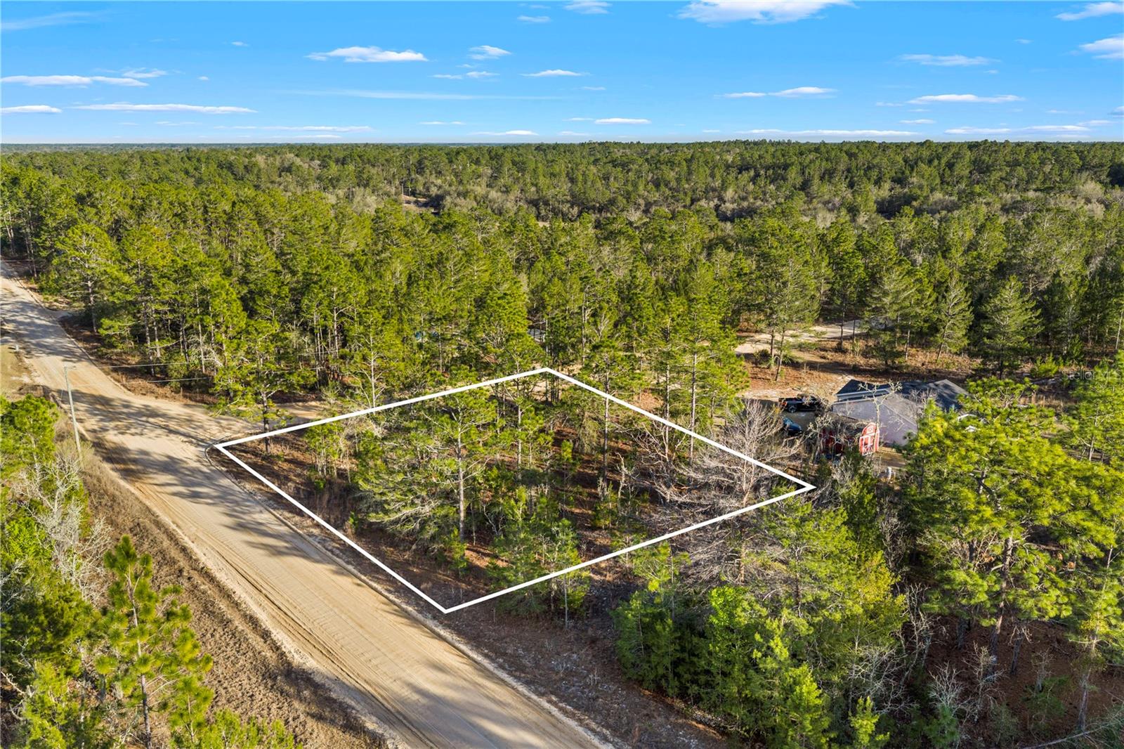 TROUT LAKE MANOR - Land