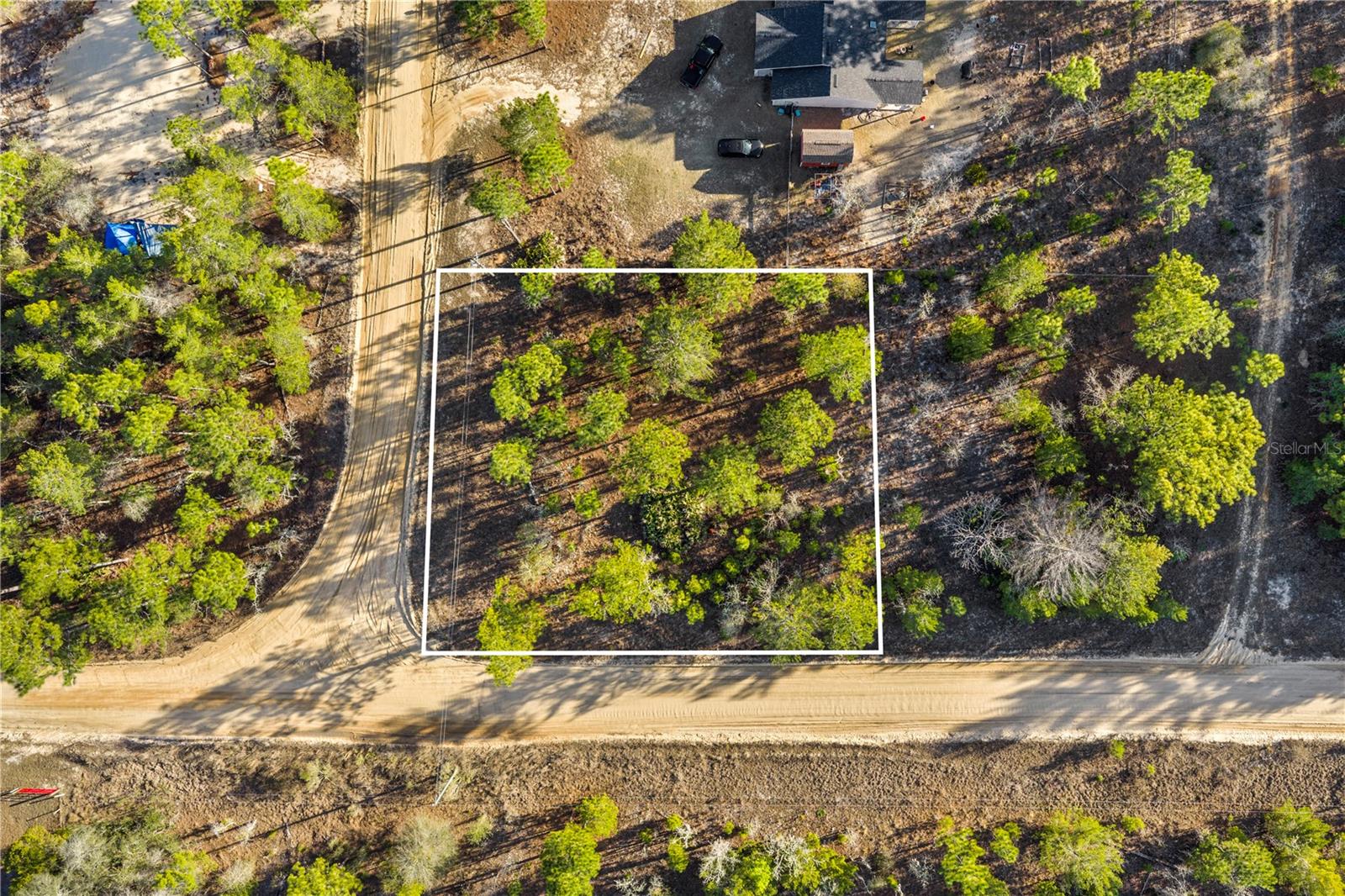 TROUT LAKE MANOR - Land